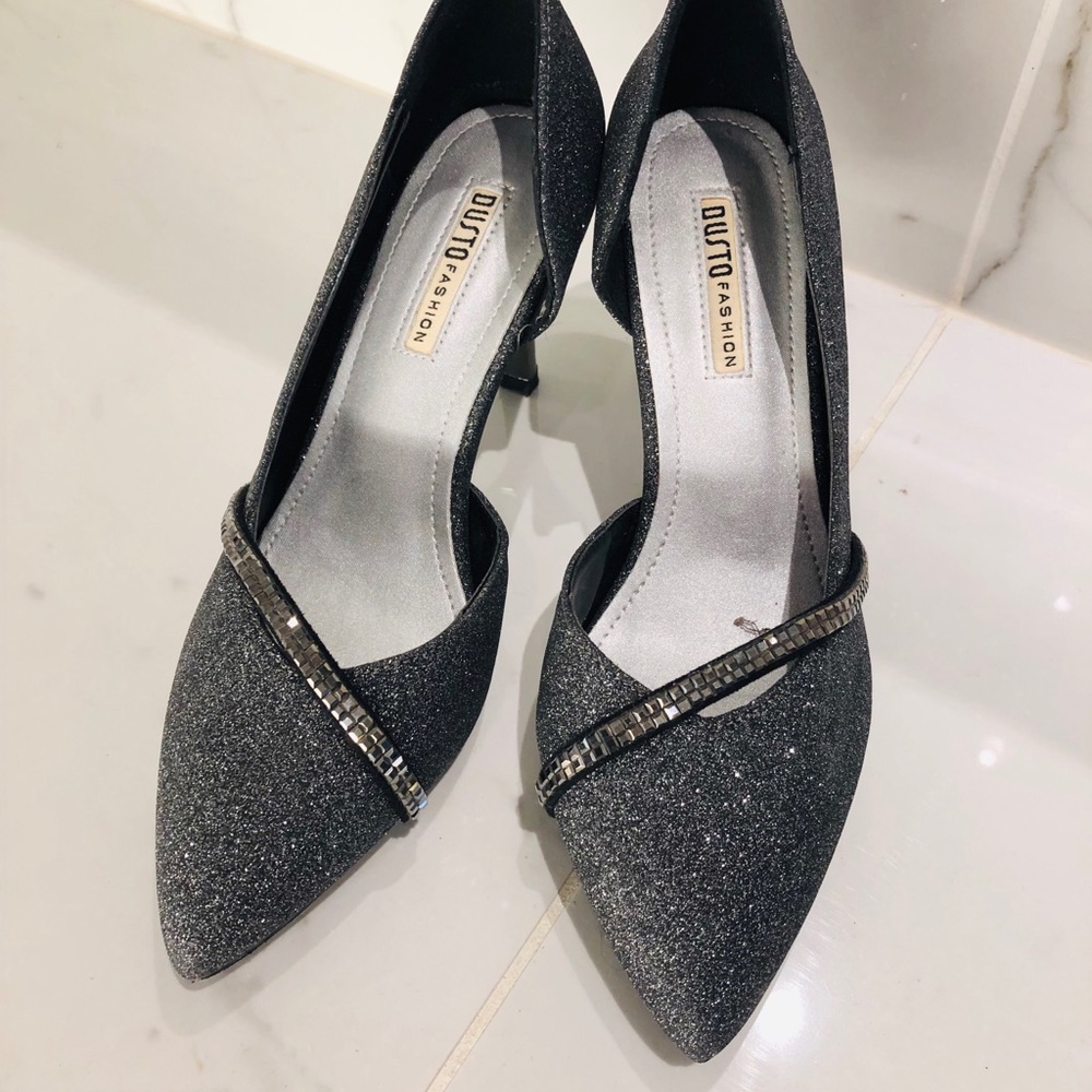 COPY - Shoes - Picture 2 of 3